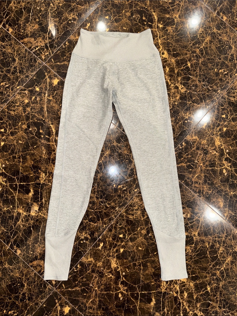 ALO Yoga Woman’s High-Waist Heather Gray Leggings